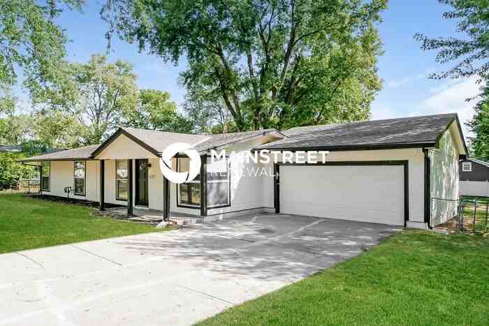 607 Hamblen Rd - Photo 2 of 16