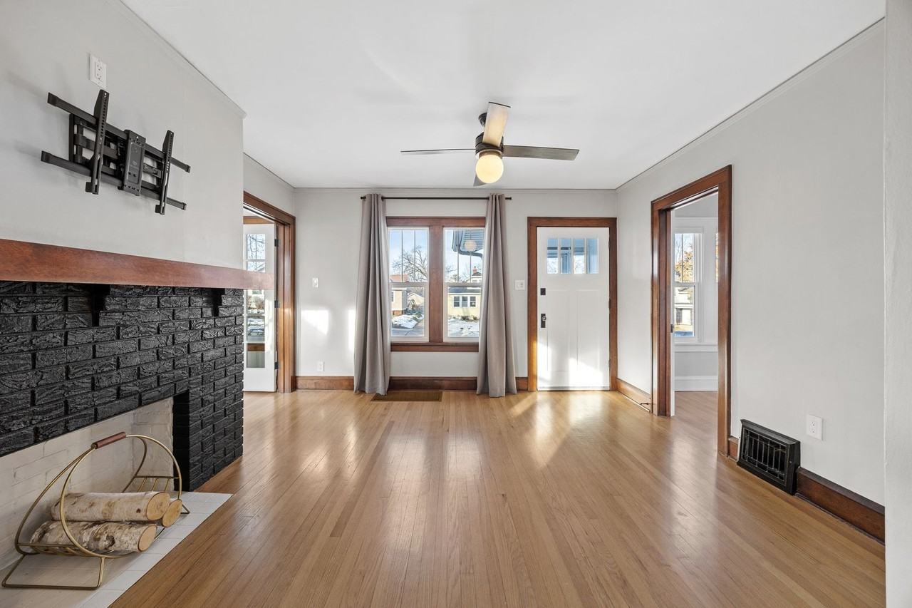 2339 C Ave Ne - Photo 3 of 23