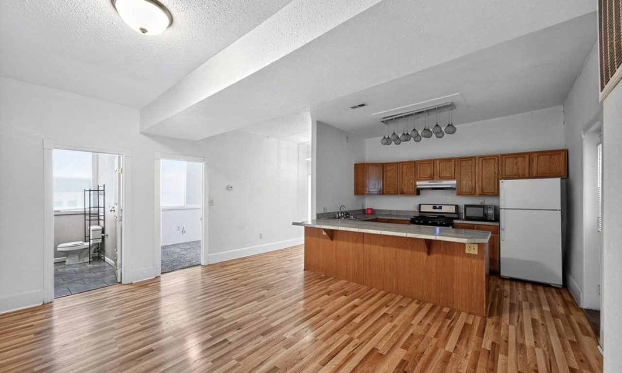 2500 Eaton St - Photo 5 of 22