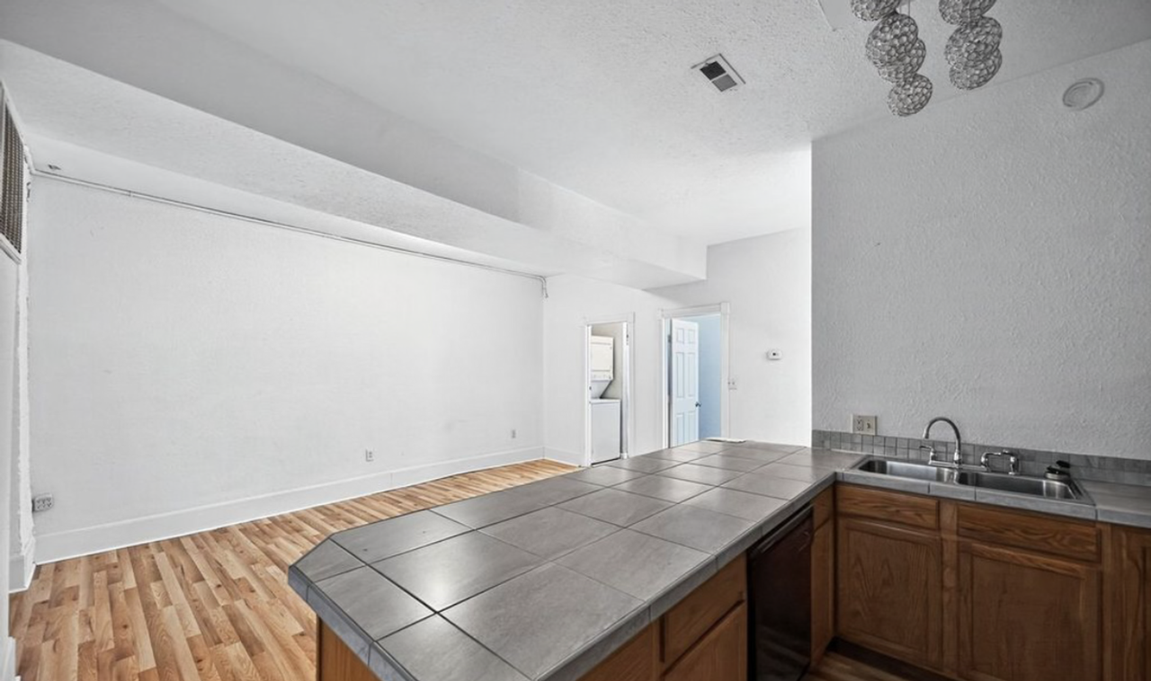 2500 Eaton St - Photo 6 of 22