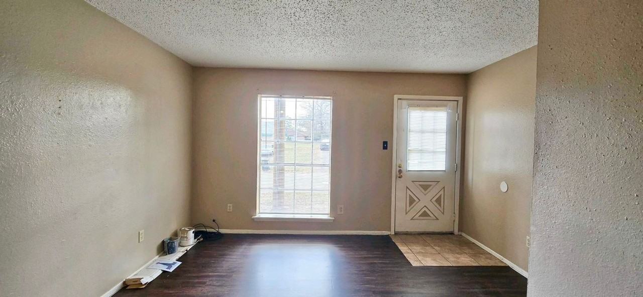 401 1/2 Tammy Lynn Dr - Photo 4 of 19