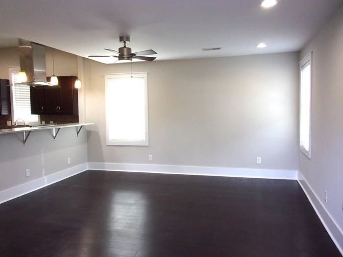 350 Marion St #B - Photo 3 of 19