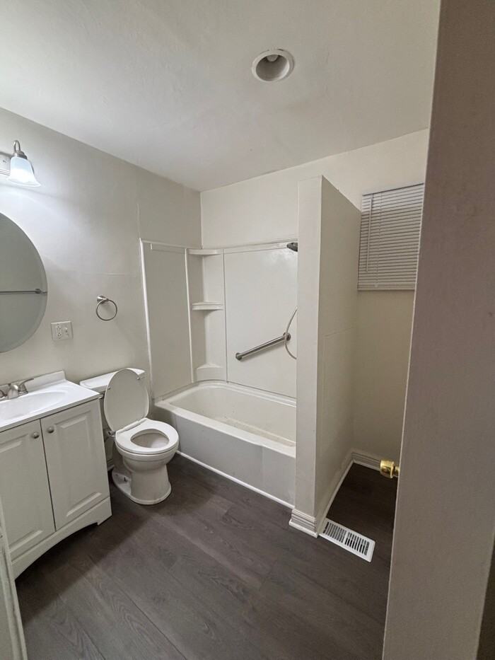 1216 Seavers Way - Photo 3 of 10