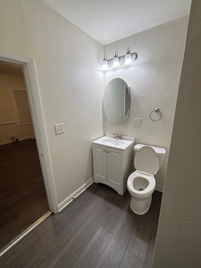 1216 Seavers Way - Photo 4 of 10