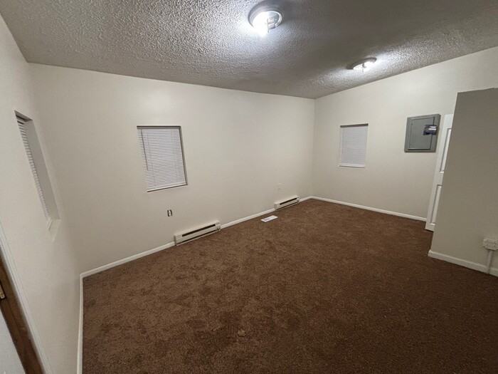 1216 Seavers Way - Photo 5 of 10