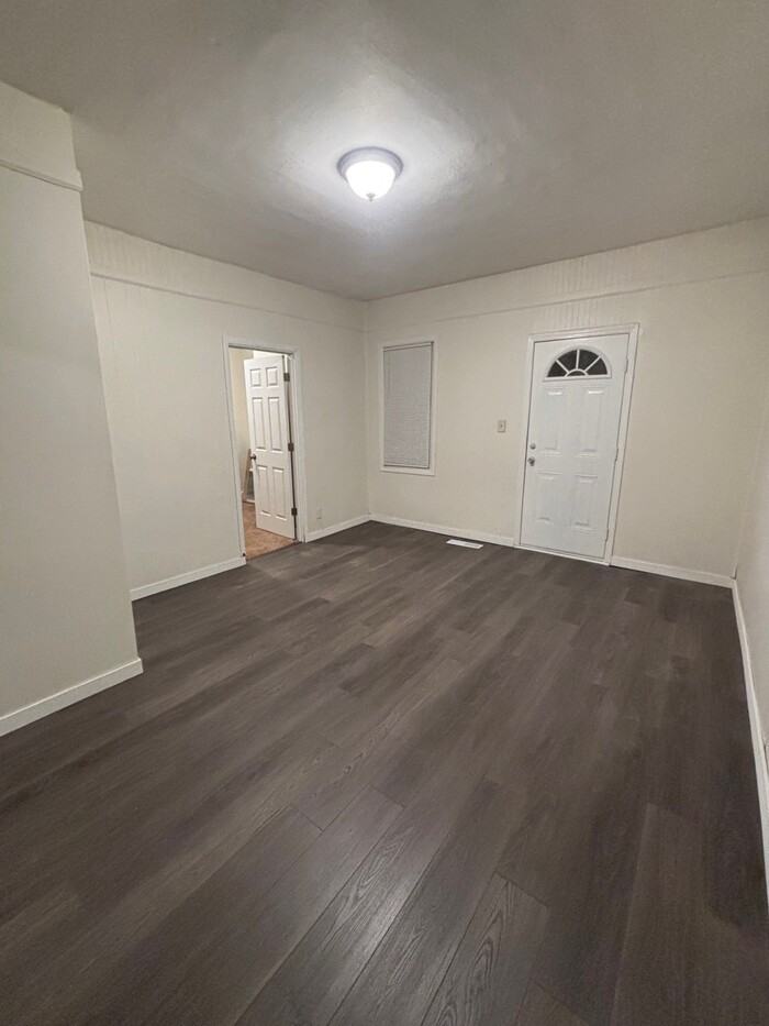 1216 Seavers Way - Photo 7 of 10