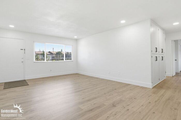 534 Emory St #534 - Photo 3 of 20