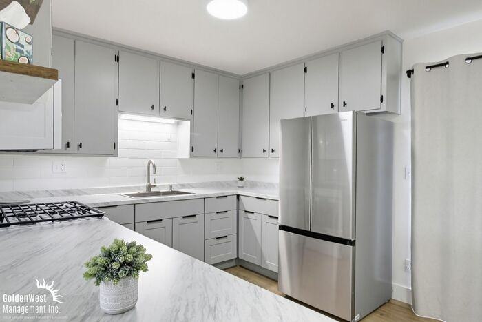 534 Emory St #534 - Photo 7 of 20