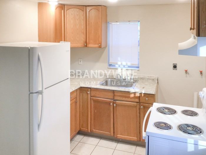 9313 N 20th St - Photo 4 of 12