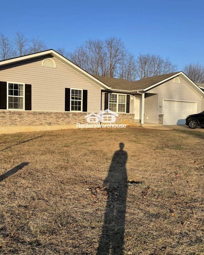 2549 Oak Forest Dr - Photo 2 of 19