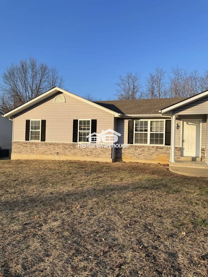 2549 Oak Forest Dr - Photo 3 of 19