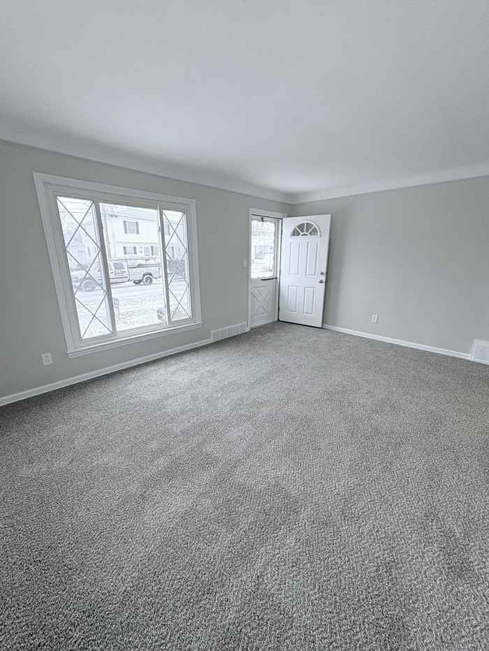 1560 Douglas Rd - Photo 4 of 24