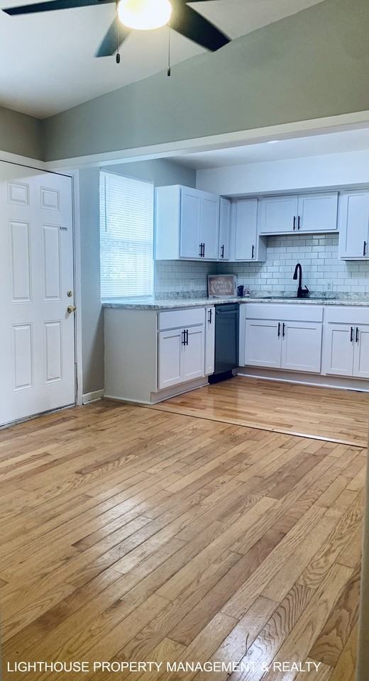 11245 Bruce Dr - Photo 4 of 20