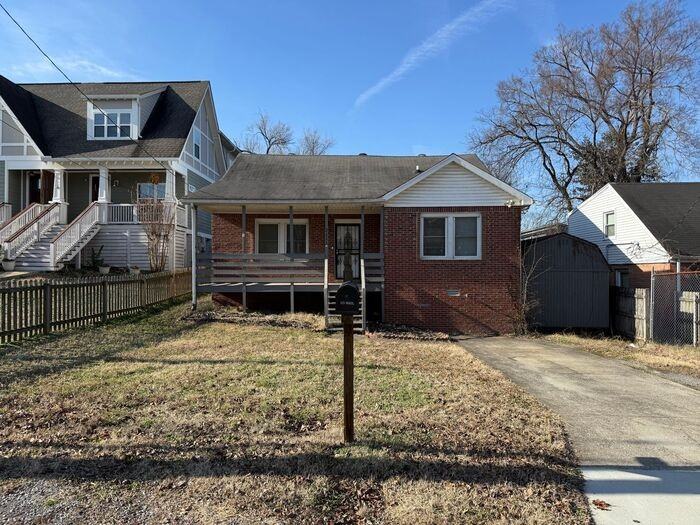 2111 11th Ave N - Photo 2 of 29