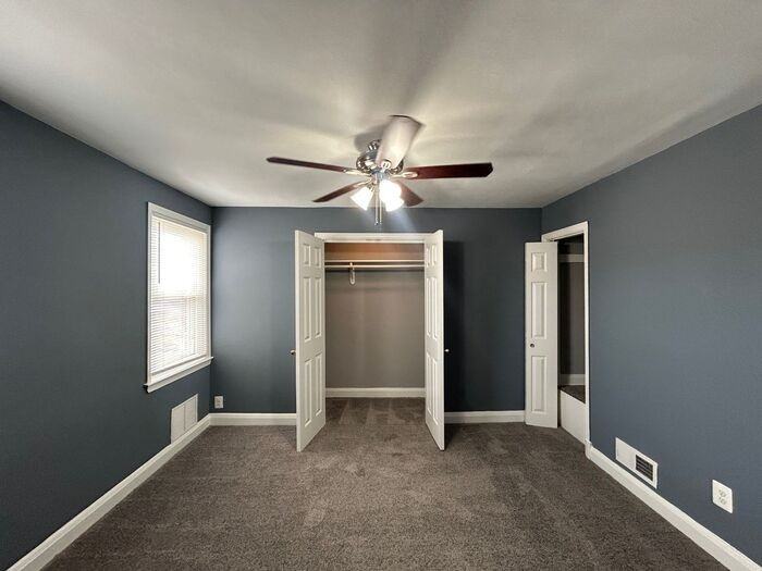 700 Bethnal Rd - Photo 7 of 10