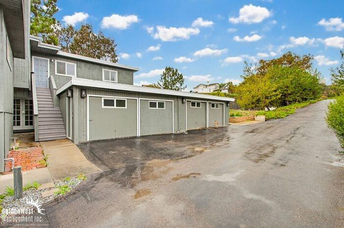 1864 Lake Dr - Photo 2 of 26