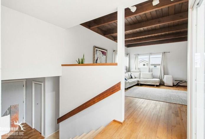 1864 Lake Dr - Photo 4 of 26