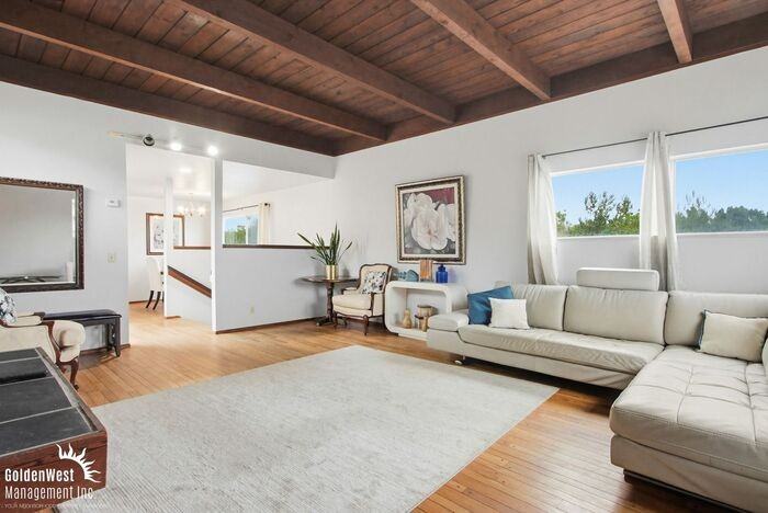 1864 Lake Dr - Photo 7 of 26