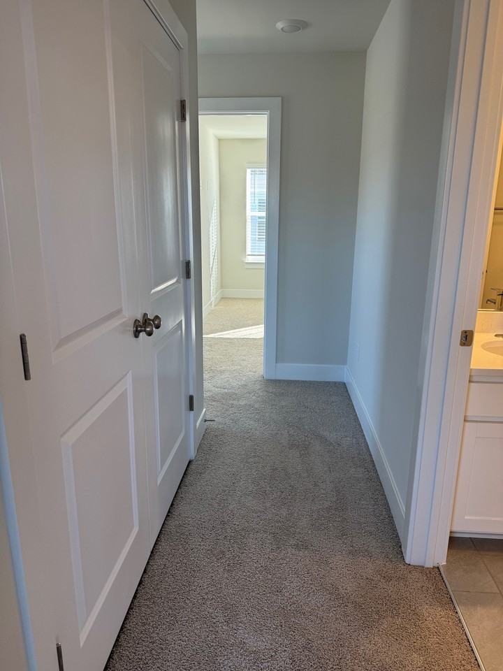 1802 Blythe Way #6 - Photo 5 of 19