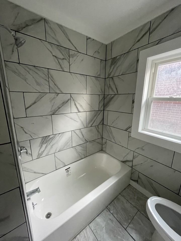 2210 Woodlawn Ave #2 - Photo 5 of 8