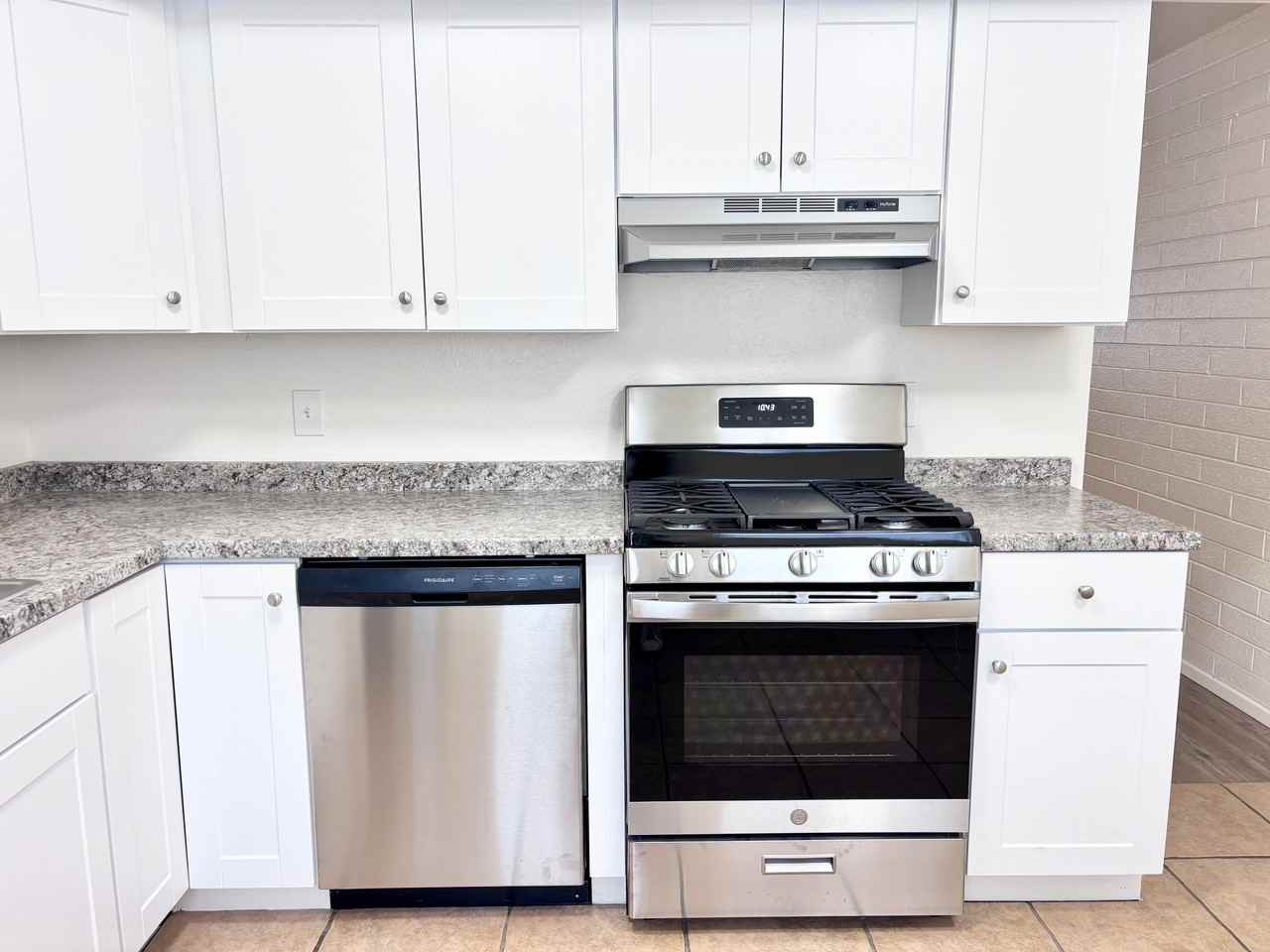 3531 E Montecito Ave #6 - Photo 3 of 18