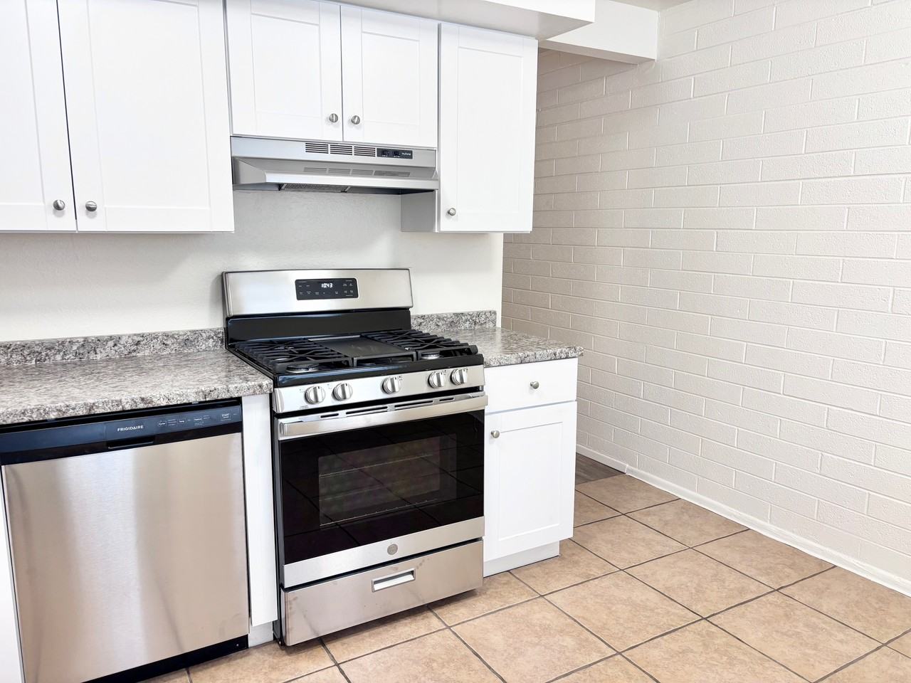 3531 E Montecito Ave #6 - Photo 4 of 18