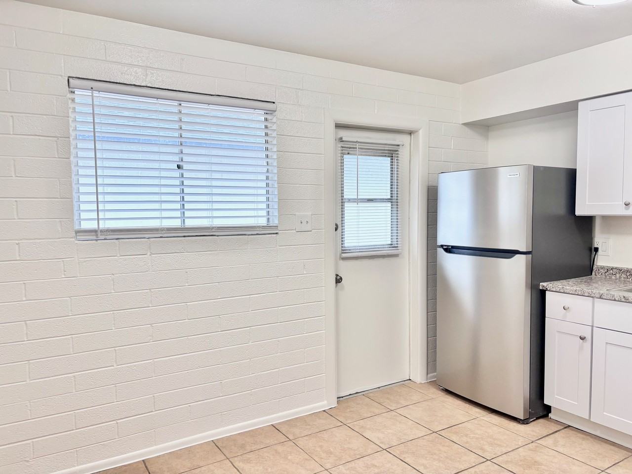 3531 E Montecito Ave #6 - Photo 5 of 18