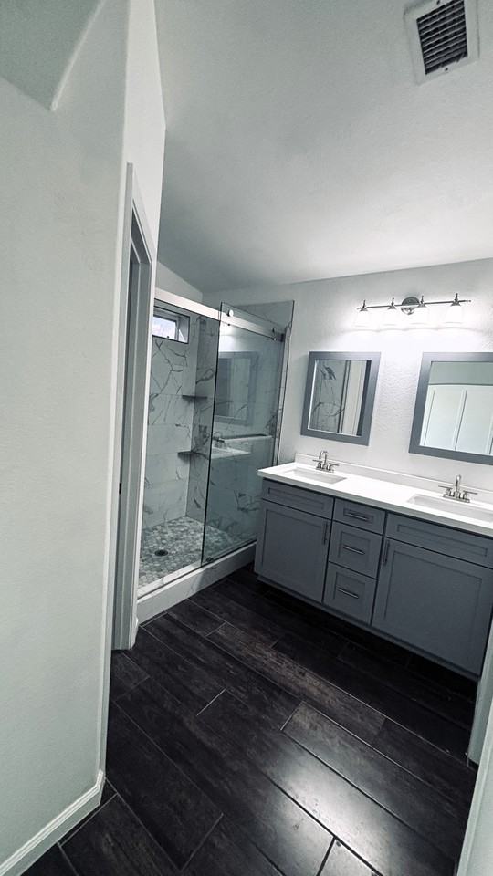 280 S Bedford Dr #NA - Photo 2 of 7