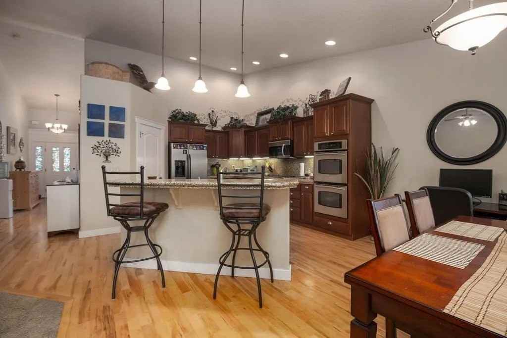 1636 E Fireside Dr #NA - Photo 7 of 9