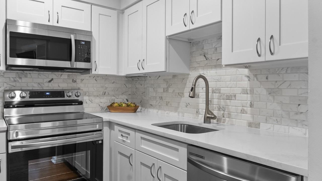 7591 Weather Worn Way #F - Photo 2 of 32