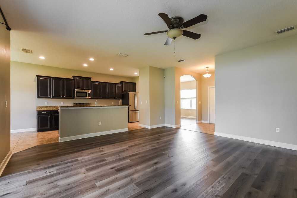 4723 Coppola Dr - Photo 4 of 16