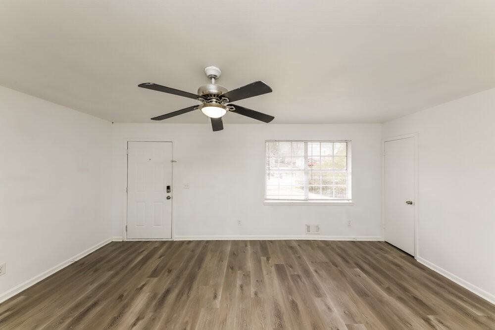 4230 Senoa Dr Nw - Photo 4 of 16