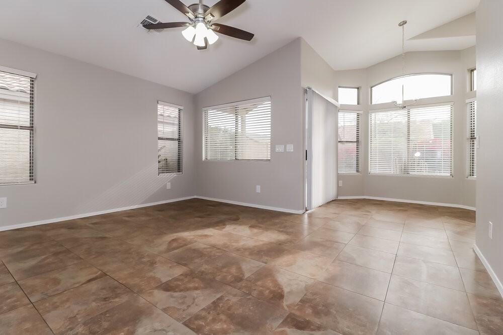 12913 W Sheridan St - Photo 4 of 16