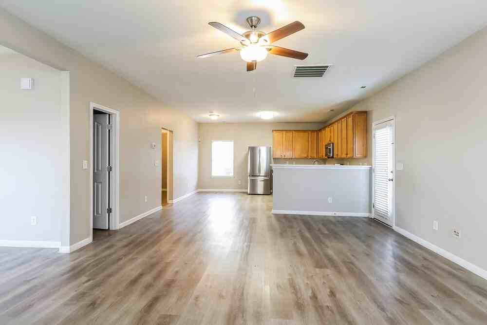 1317 Bray Dr - Photo 6 of 17