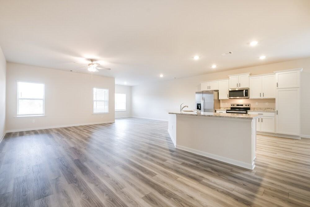 236 Oliver Dr - Photo 5 of 16