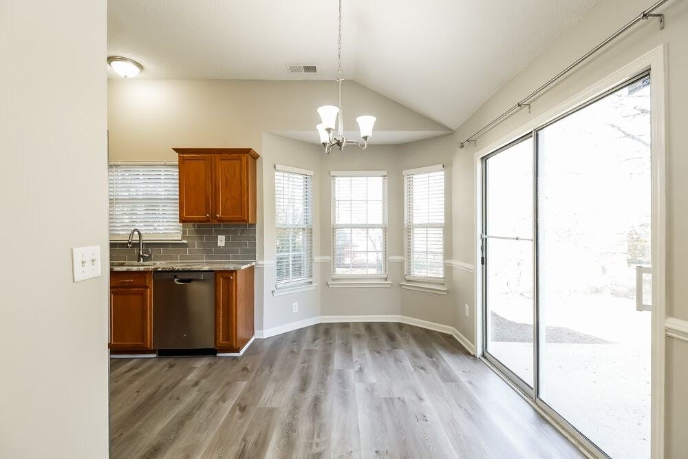 10328 Taftnale Ct - Photo 6 of 16