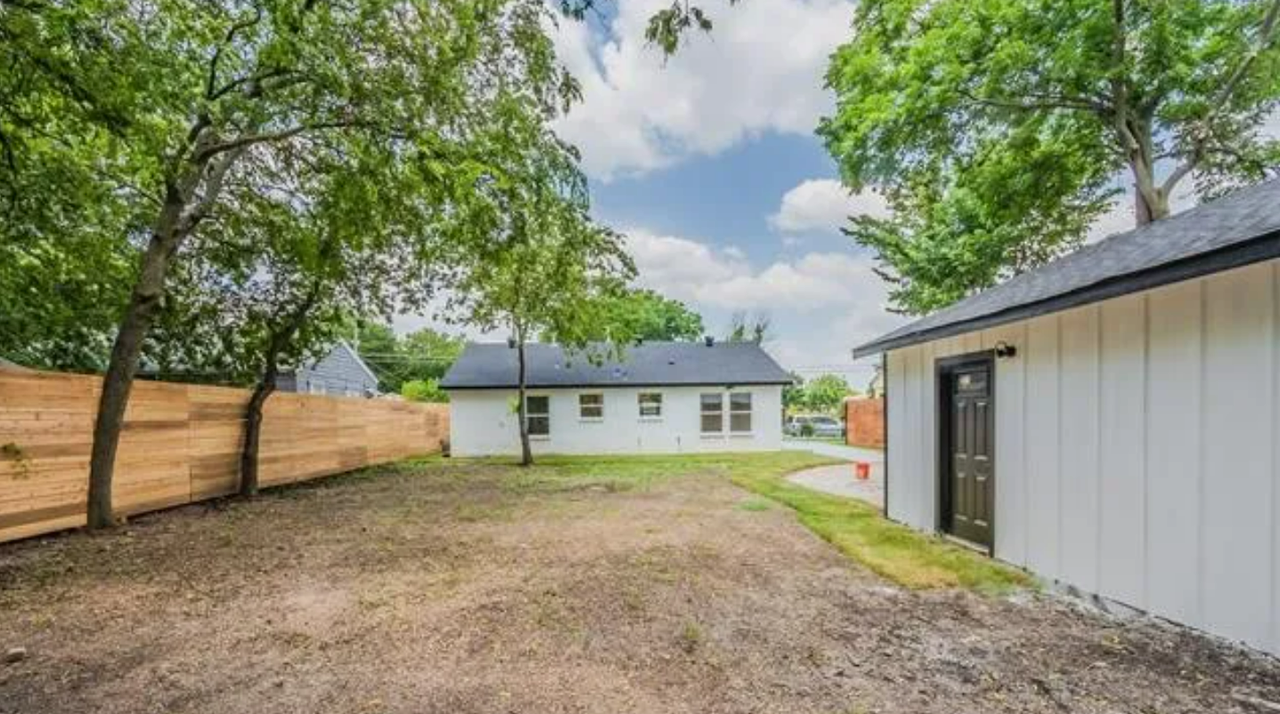 1132 Dumane St #NA - Photo 6 of 8