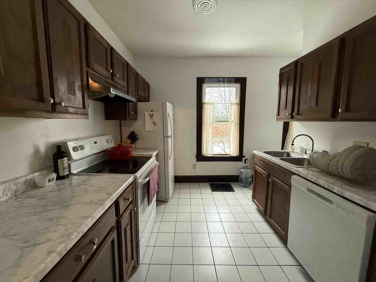 164 Fair St #1 - Photo 4 of 12