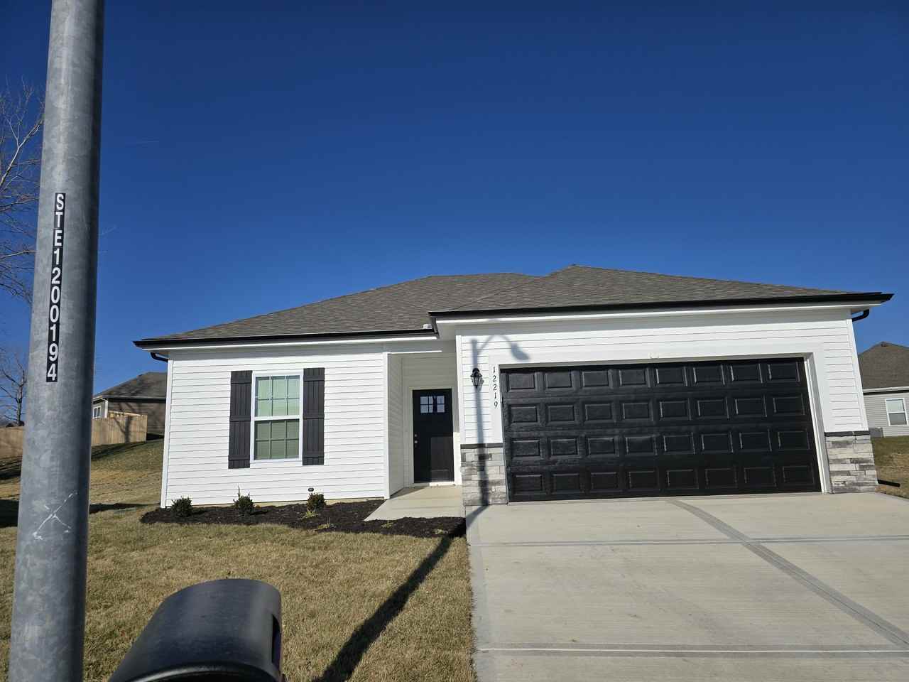 12219 N Rhode Ct Kansas City MO 64163 #1 - Photo 2 of 11