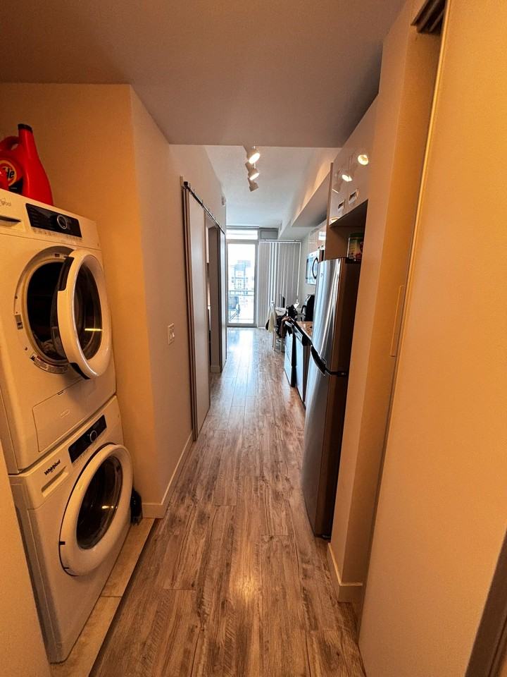 257 Hemlock St - Photo 4 of 6