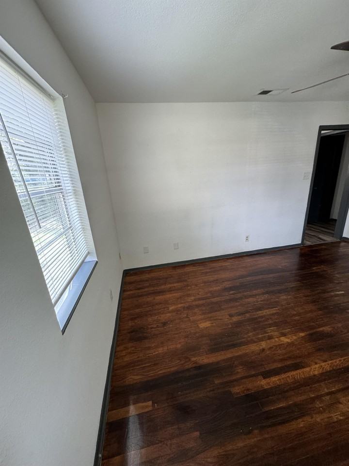 1806 Mulford St #1 - Photo 6 of 22