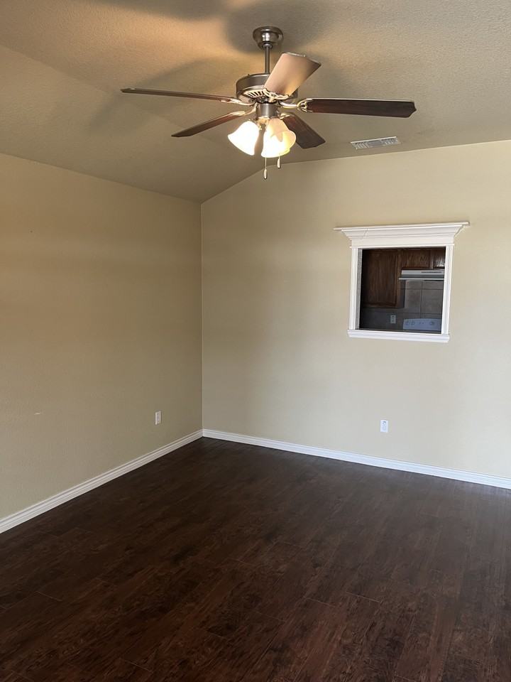 1813 Yuron Trce #A - Photo 4 of 19