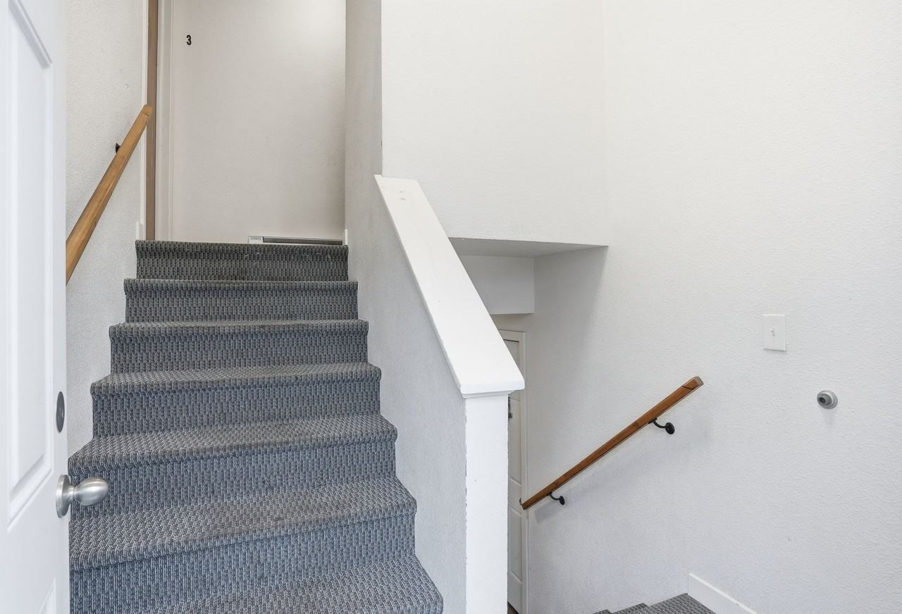 3223 N 7th St #4 - Photo 5 of 15