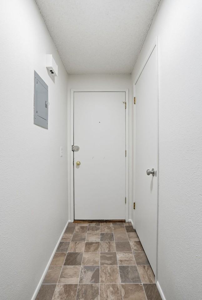 3223 N 7th St #4 - Photo 7 of 15