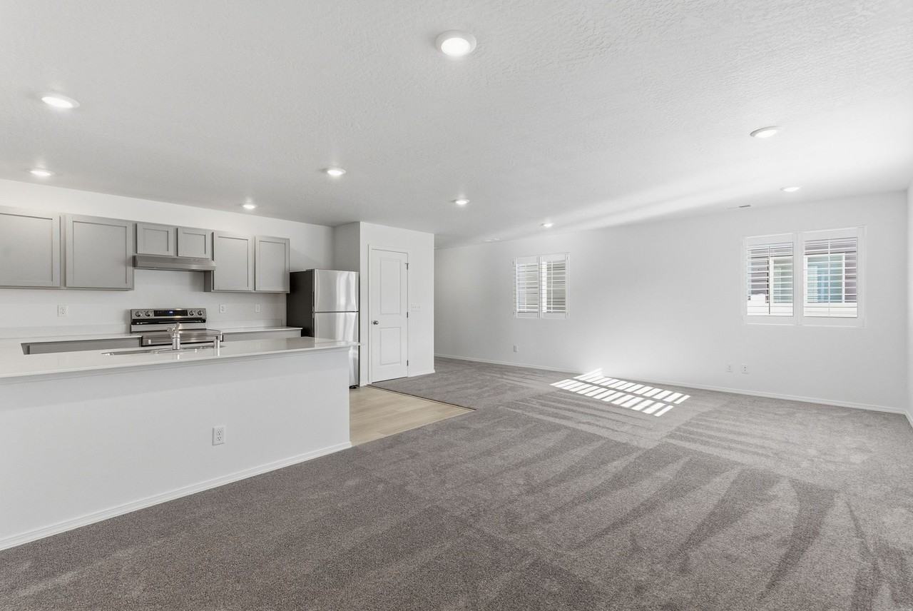 1334 N Wilhelm Way #1 - Photo 7 of 26