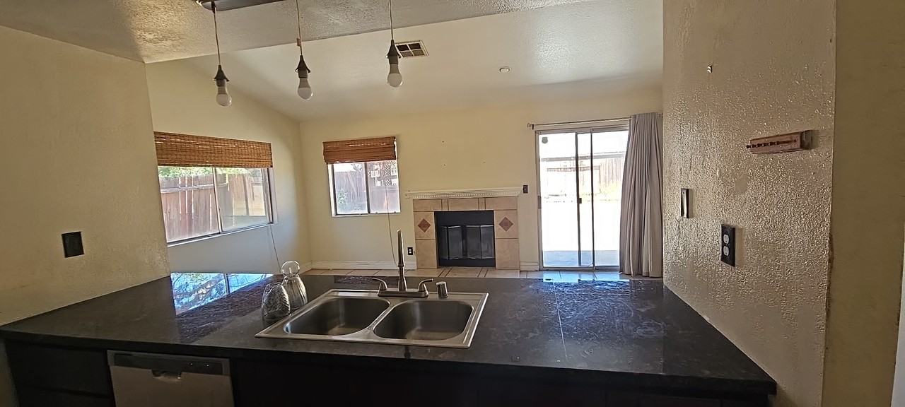 2341 Langhorn St #1 - Photo 2 of 16