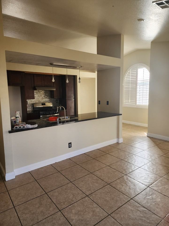 2341 Langhorn St #1 - Photo 6 of 16