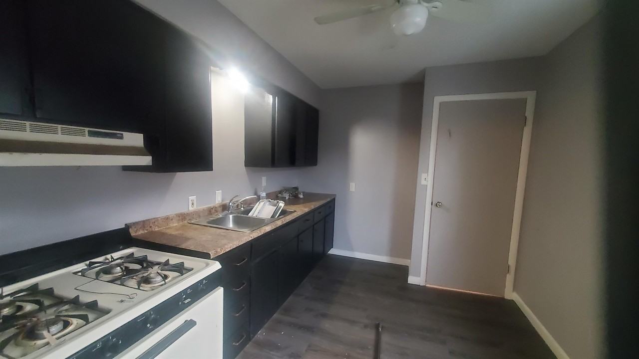 3929 Larchmont St #1 - Photo 7 of 18