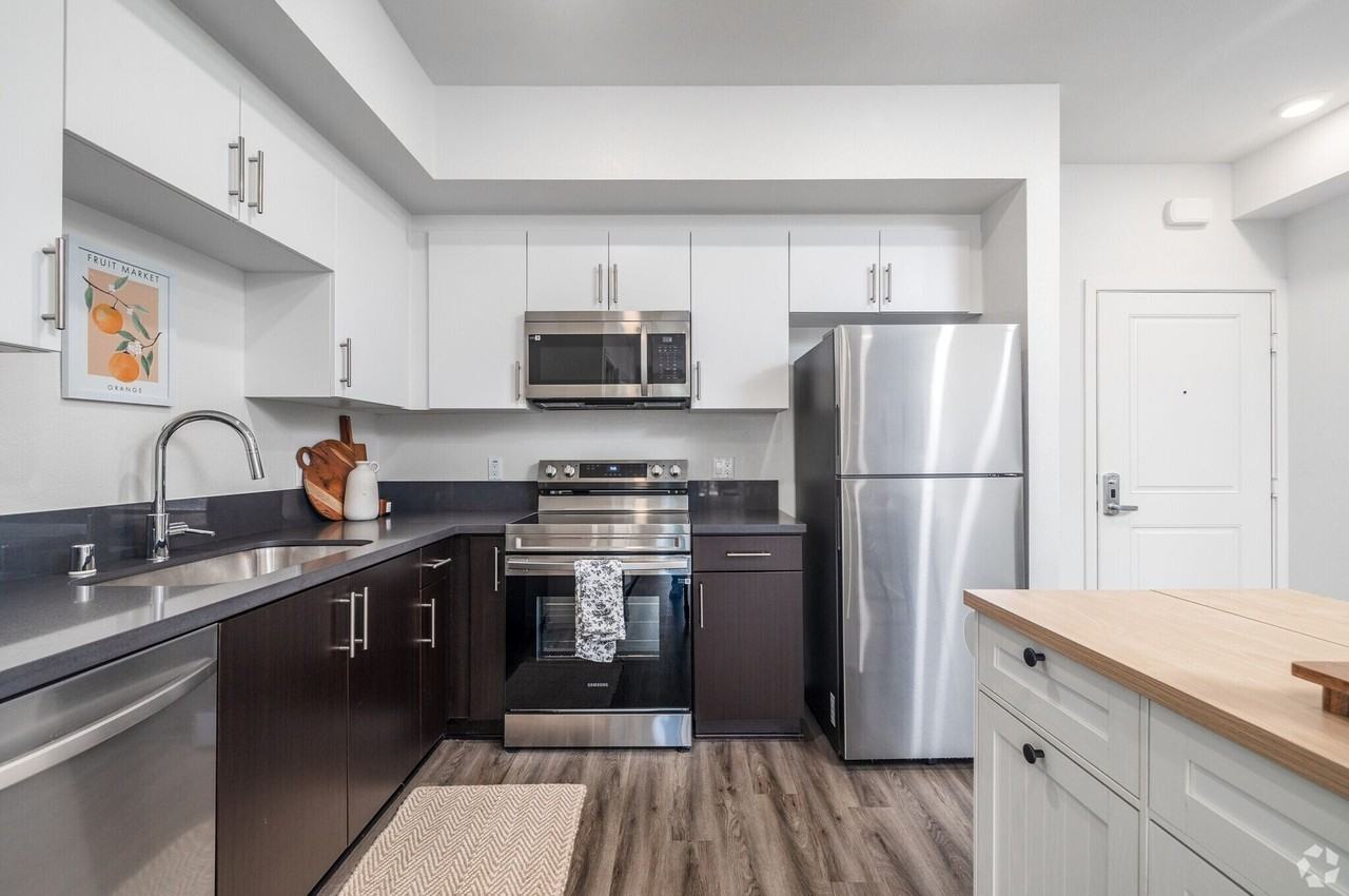 Cloud Nine Apartments – 3567 Chesapeake Ave., Los Angeles, CA 90016 - Photo 3 of 50