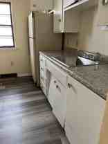 927 Cutler St #927 - Photo 1 of 1